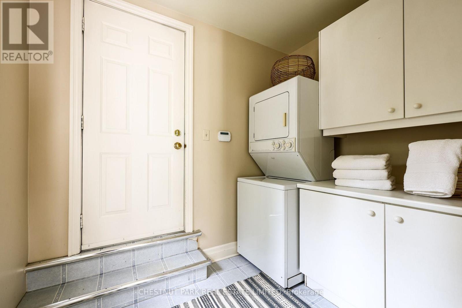 63 Lonsdale Road, Toronto (Yonge-St. Clair), Ontario  M4V 1W4 - Photo 28 - C13795014