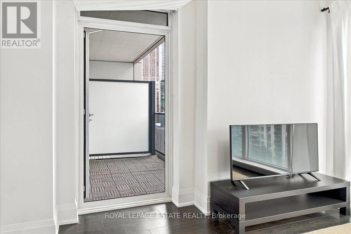 1201 - 88 Cumberland Street, Toronto, Ontario  M5R 0C8 - Photo 15 - C13795062