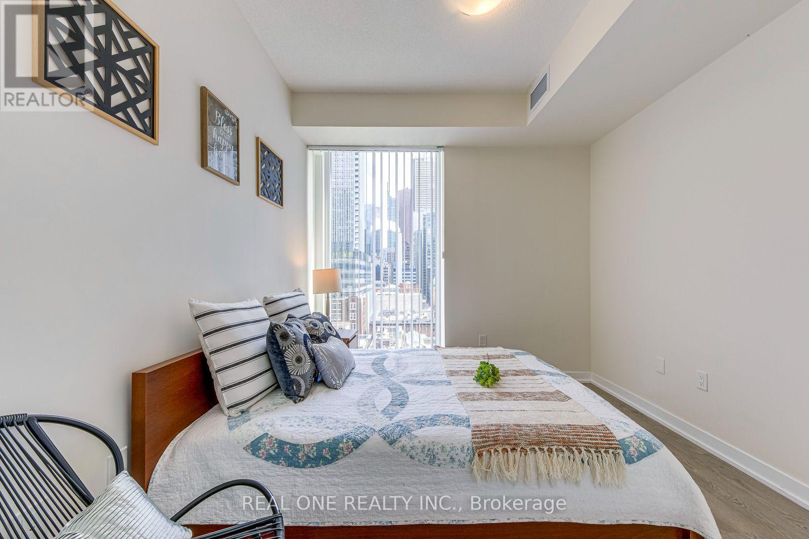 1001 - 99 John Street, Toronto, Ontario  M5V 0S6 - Photo 18 - C13795072