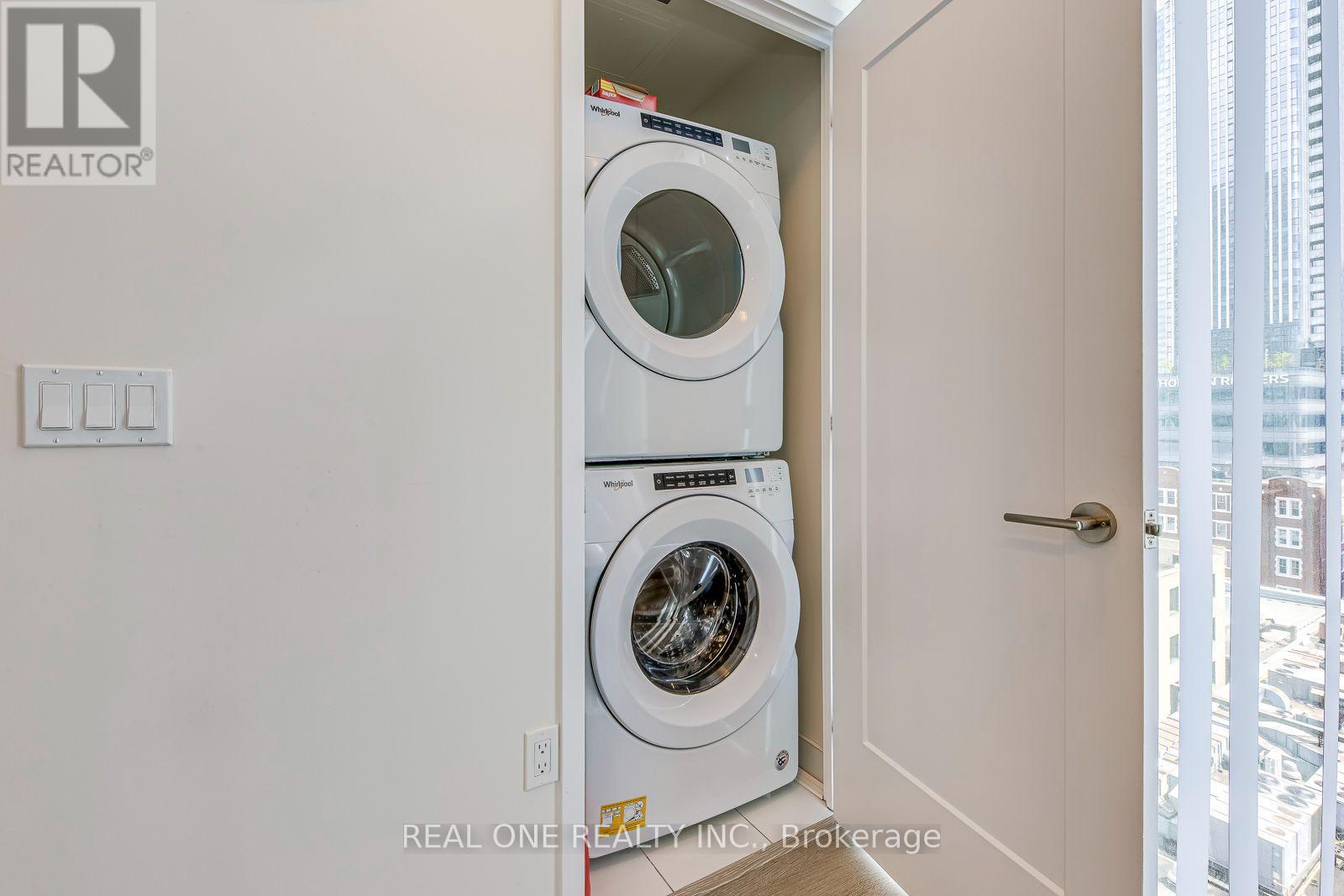 1001 - 99 John Street, Toronto, Ontario  M5V 0S6 - Photo 24 - C13795072