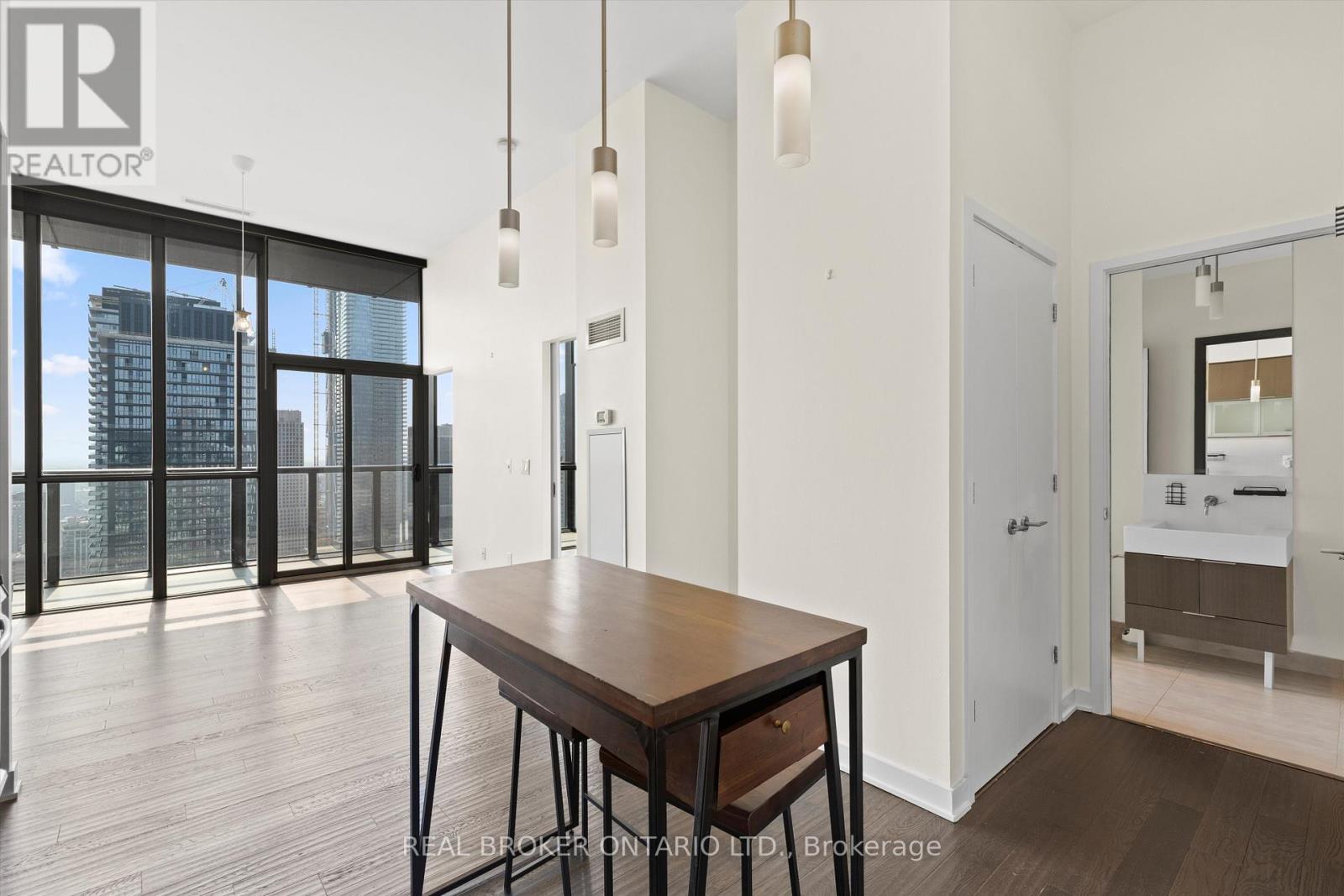 4403 - 110 Charles Street E, Toronto (Church-Yonge Corridor), Ontario  M4Y 1T5 - Photo 8 - C13795104