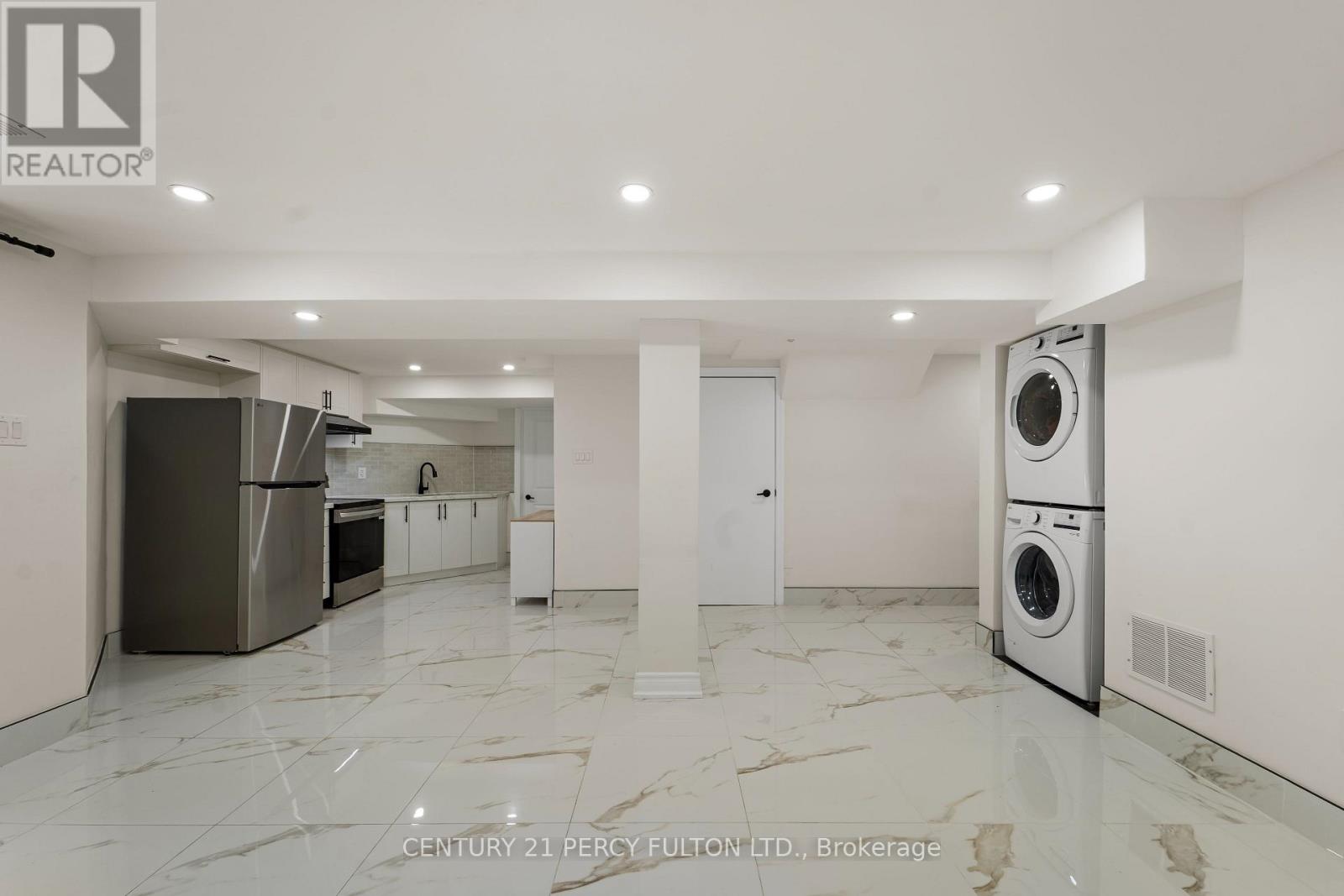 58 Love Crescent, Ajax, Ontario  L1S 4T2 - Photo 8 - E13795032