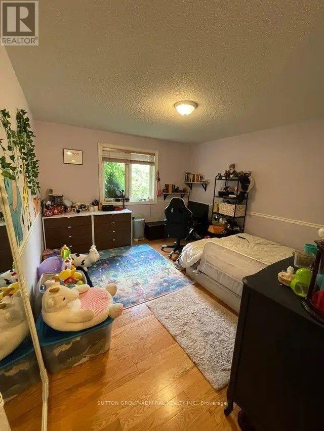 Main Level - 153 Niagara Drive, Oshawa (Samac), Ontario  L1G 8A6 - Photo 13 - E13795058