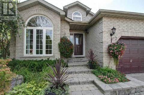 Main Level - 153 Niagara Drive, Oshawa (Samac), Ontario  L1G 8A6 - Photo 2 - E13795058