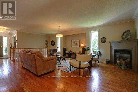 Main Level - 153 Niagara Drive, Oshawa (Samac), Ontario  L1G 8A6 - Photo 7 - E13795058