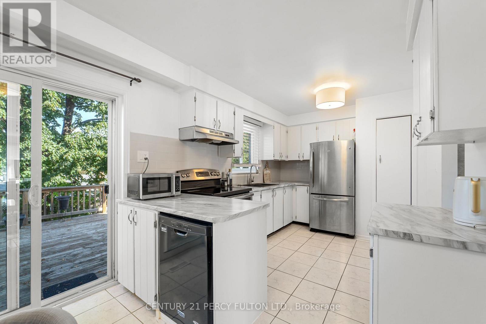98 Doreen Crescent, Clarington, Ontario  L1C 3W8 - Photo 10 - E13795092
