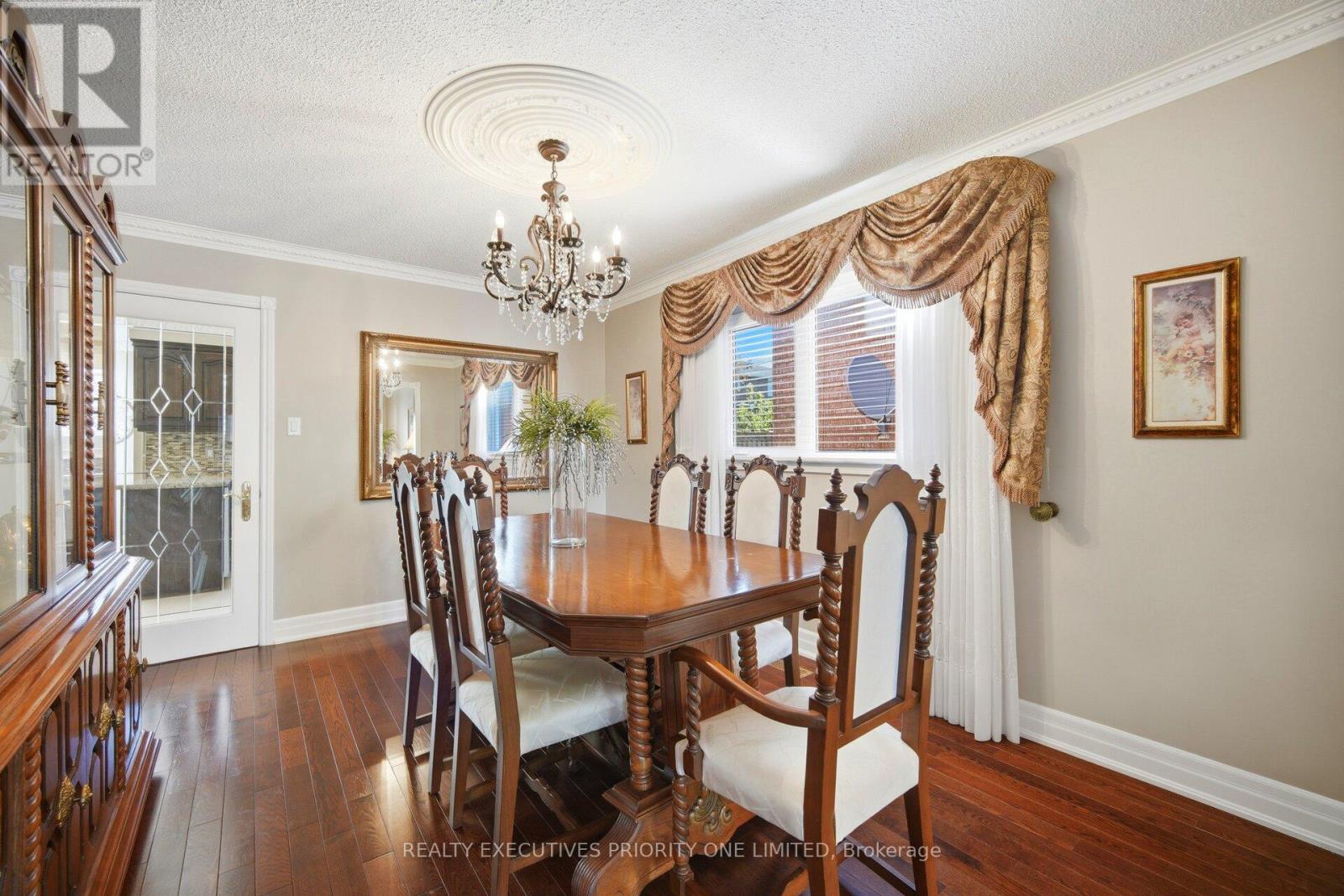 139 Jade Crescent, Vaughan (West Woodbridge), Ontario  L4L 6M1 - Photo 8 - N13795000