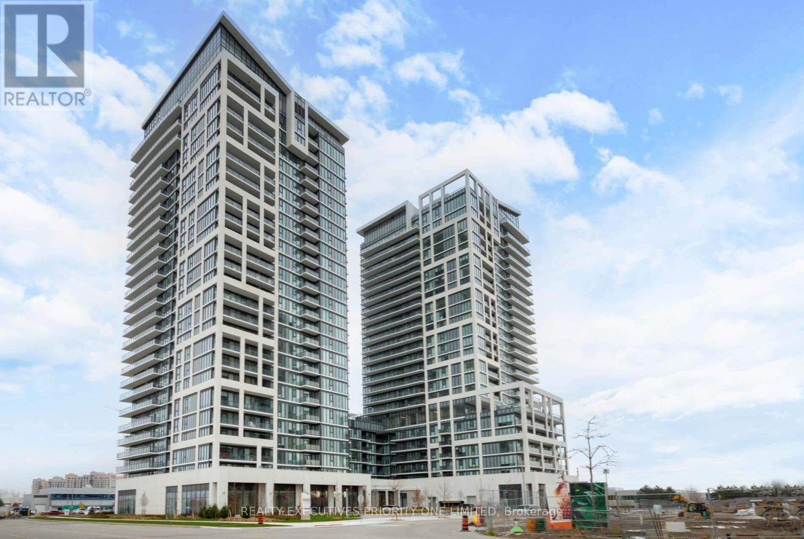 923 - 9000 JANE STREET, vaughan (vellore village), Ontario