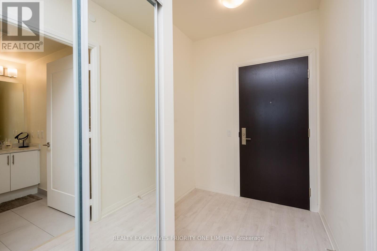 923 - 9000 Jane Street, Vaughan (Vellore Village), Ontario  L4K 0M6 - Photo 7 - N13795042