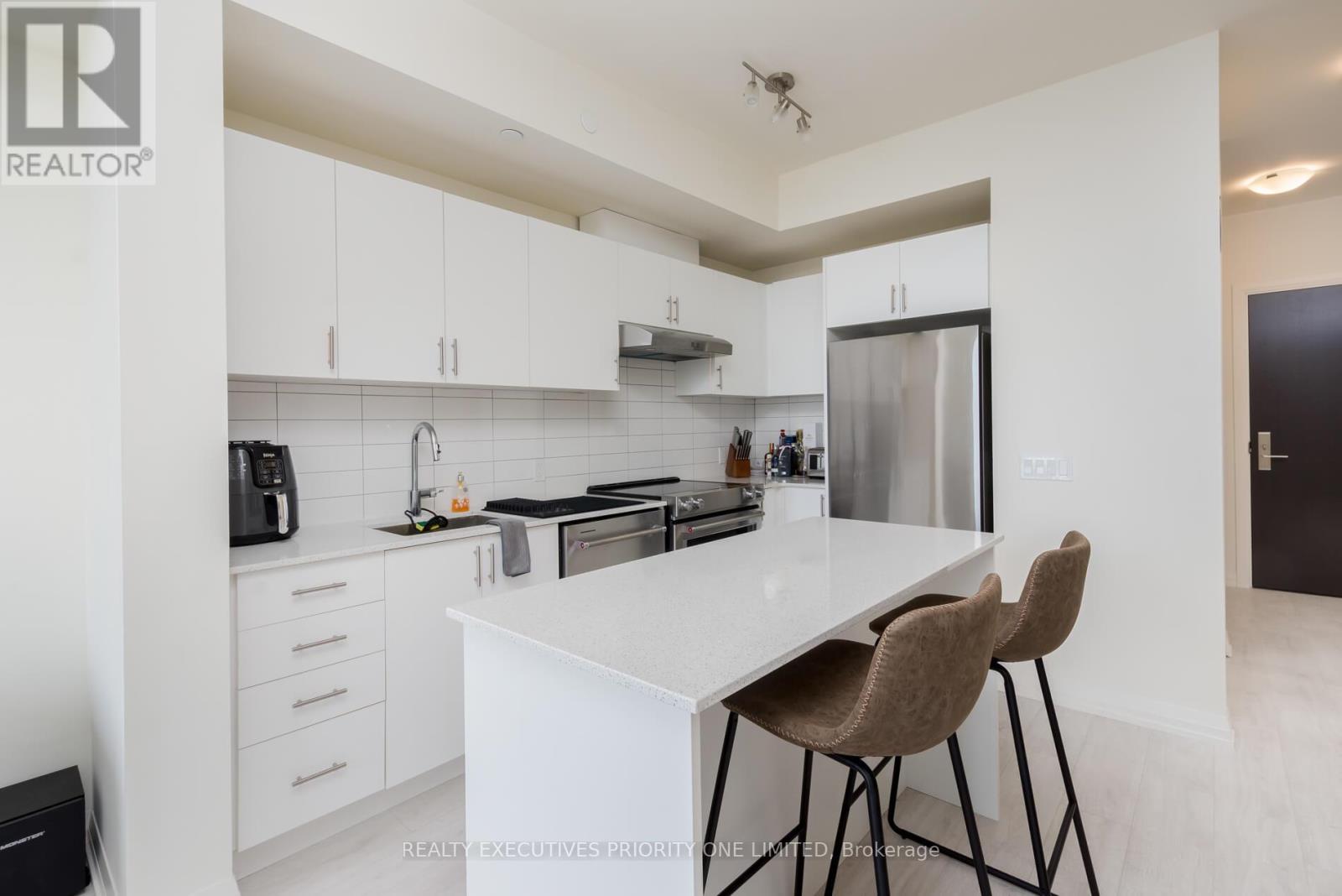 923 - 9000 Jane Street, Vaughan (Vellore Village), Ontario  L4K 0M6 - Photo 8 - N13795042