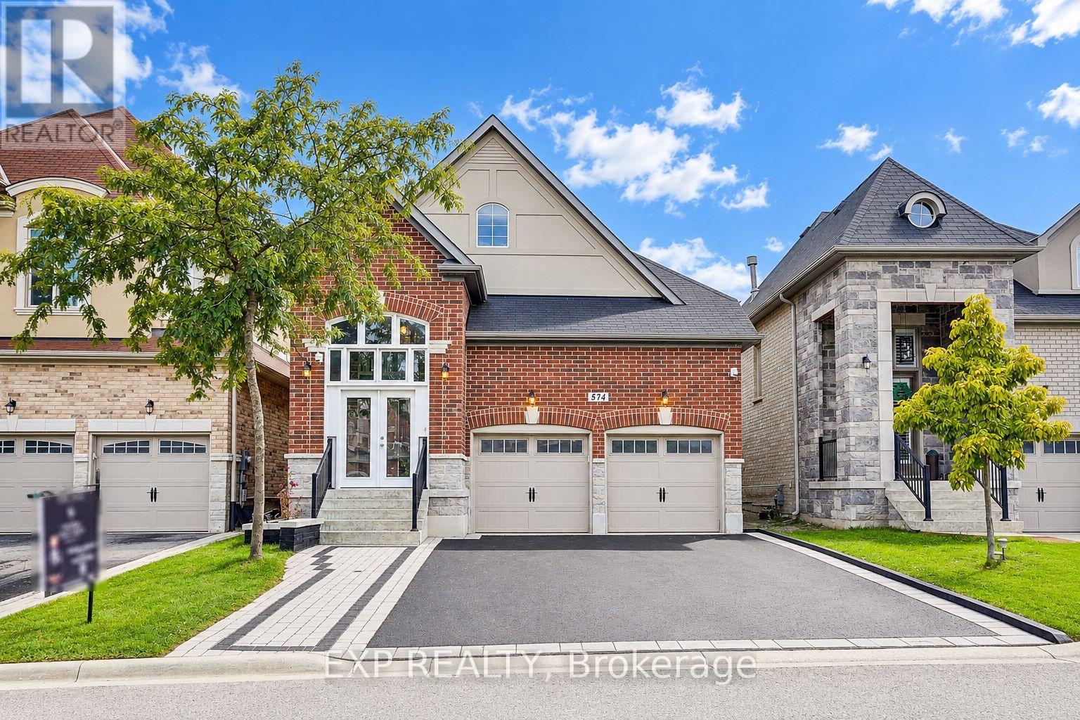574 SWEETWATER CRESCENT, newmarket (glenway estates), Ontario