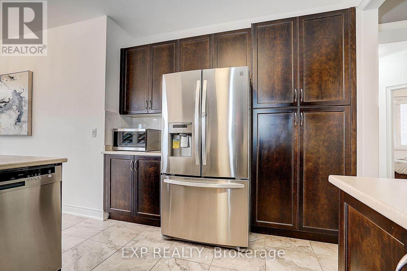 574 Sweetwater Crescent, Newmarket (Glenway Estates), Ontario  L3X 0H6 - Photo 11 - N13795100