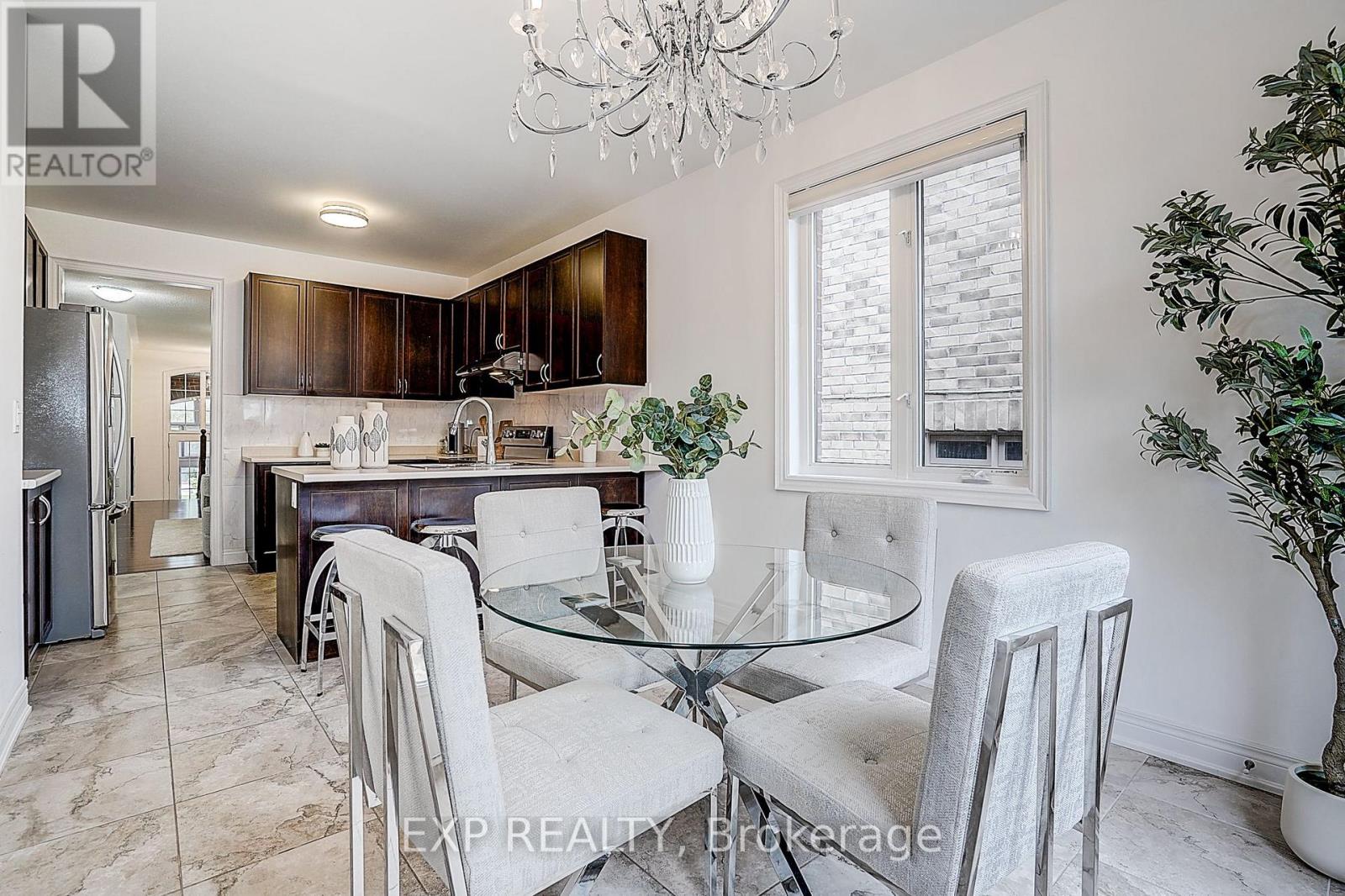 574 Sweetwater Crescent, Newmarket (Glenway Estates), Ontario  L3X 0H6 - Photo 14 - N13795100