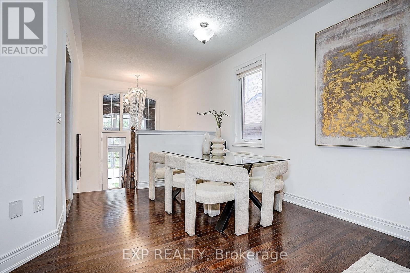 574 Sweetwater Crescent, Newmarket (Glenway Estates), Ontario  L3X 0H6 - Photo 7 - N13795100