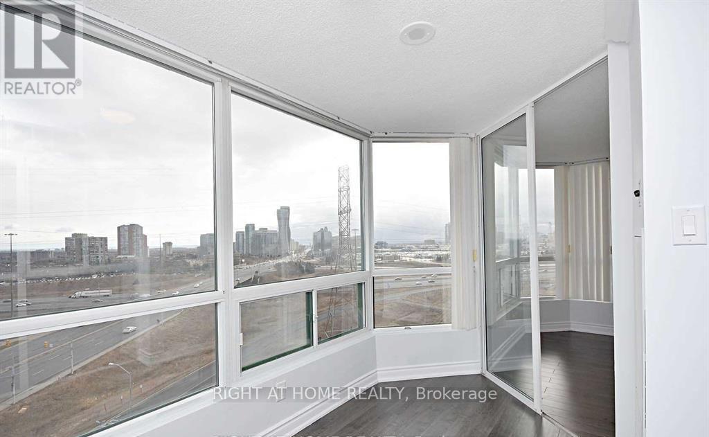 1110 - 4450 Tucana Court, Mississauga (Hurontario), Ontario  L5R 3R4 - Photo 13 - W13794954