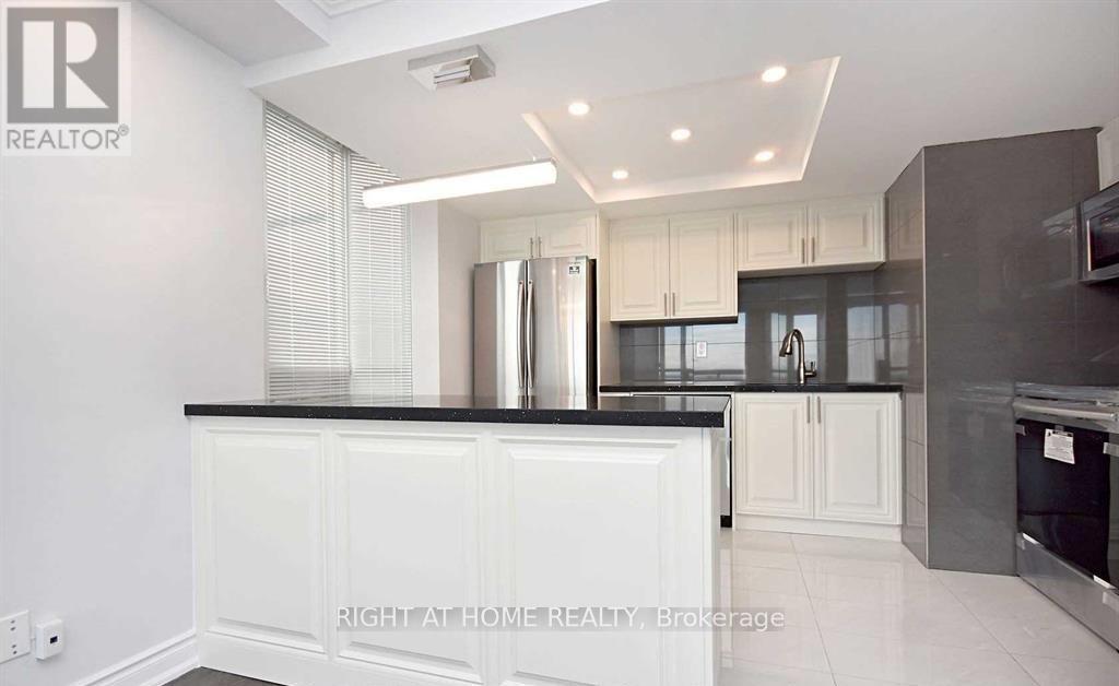 1110 - 4450 Tucana Court, Mississauga (Hurontario), Ontario  L5R 3R4 - Photo 2 - W13794954