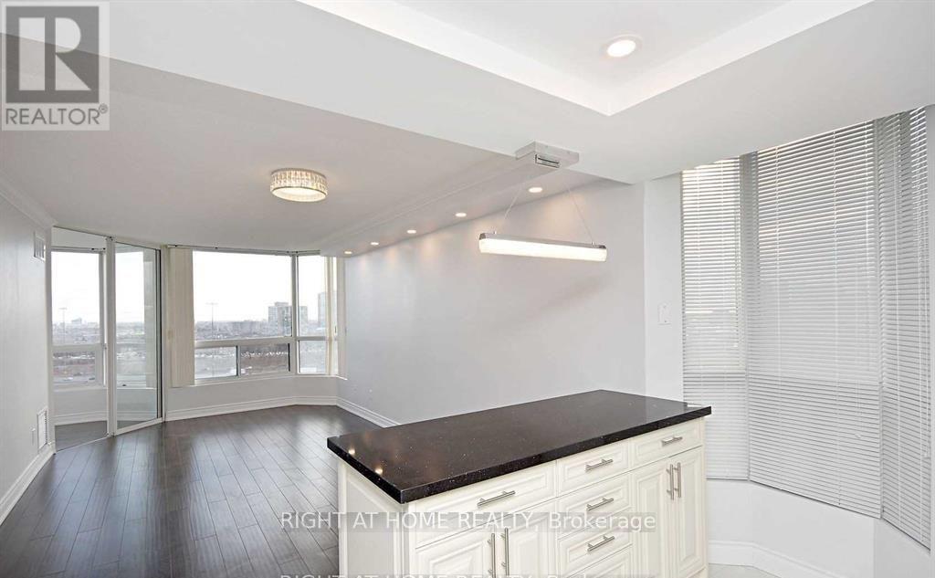1110 - 4450 Tucana Court, Mississauga (Hurontario), Ontario  L5R 3R4 - Photo 6 - W13794954