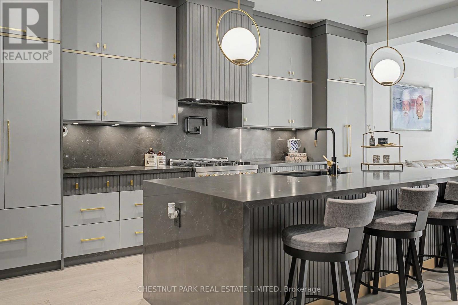 150 Sheldon Avenue, Toronto, Ontario  M8W 4L6 - Photo 21 - W13794984