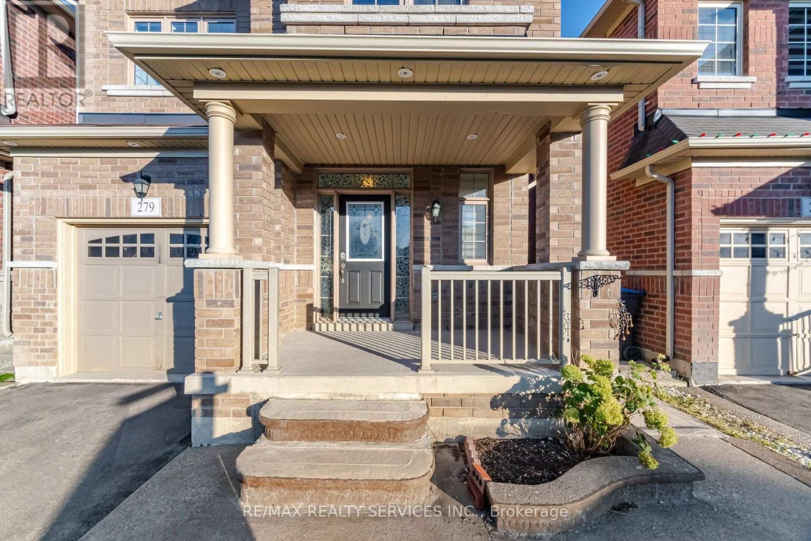 279 Remembrance Road, Brampton, Ontario  L7A 4J5 - Photo 4 - W13794990