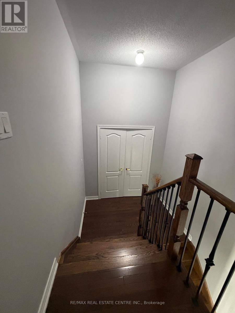 79 Templehill Road, Brampton (Sandringham-Wellington), Ontario  L6R 0Z8 - Photo 37 - W13795016