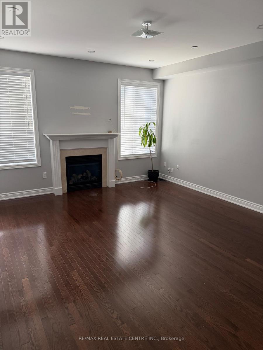 79 Templehill Road, Brampton (Sandringham-Wellington), Ontario  L6R 0Z8 - Photo 4 - W13795016