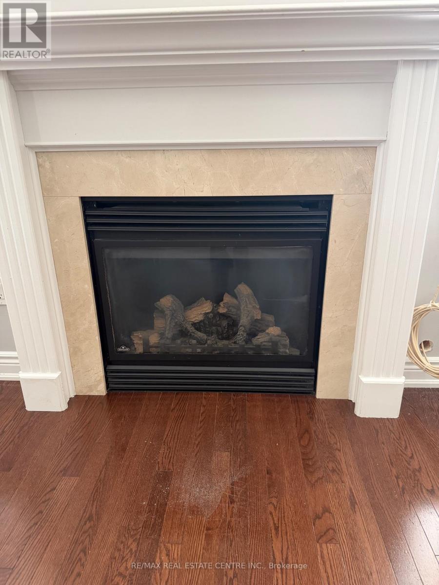 79 Templehill Road, Brampton (Sandringham-Wellington), Ontario  L6R 0Z8 - Photo 5 - W13795016