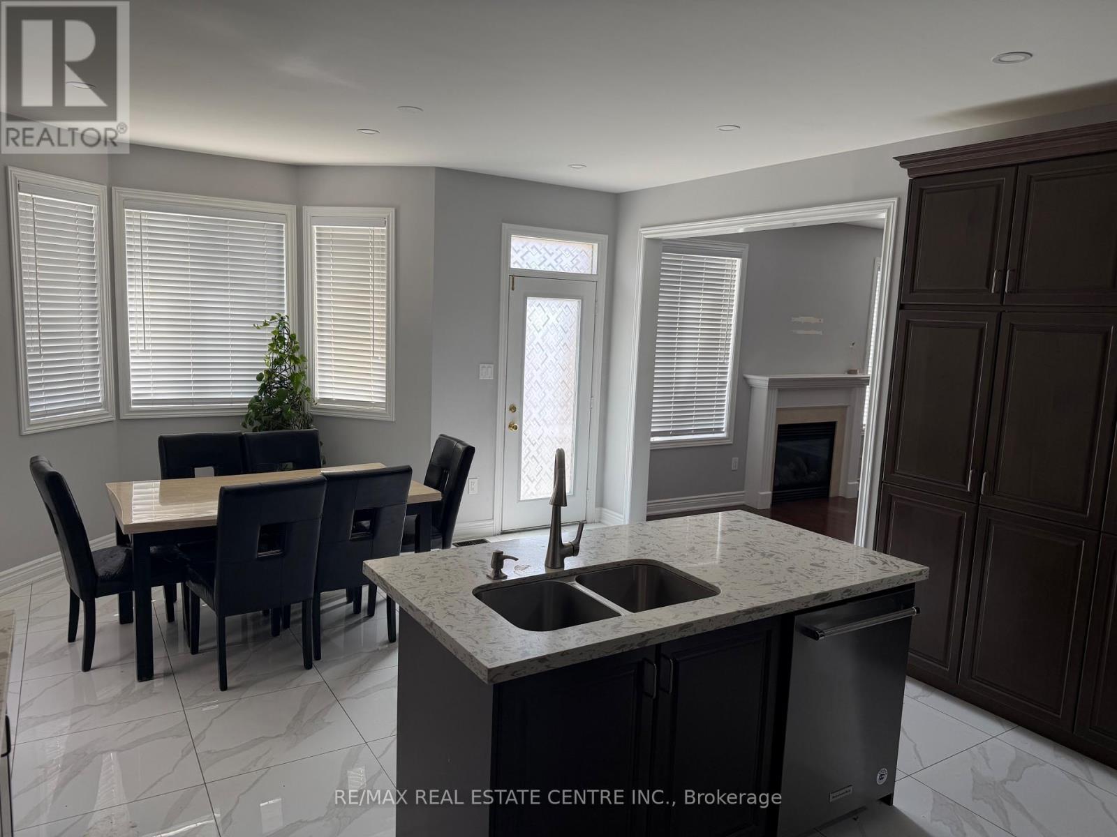 79 Templehill Road, Brampton (Sandringham-Wellington), Ontario  L6R 0Z8 - Photo 7 - W13795016