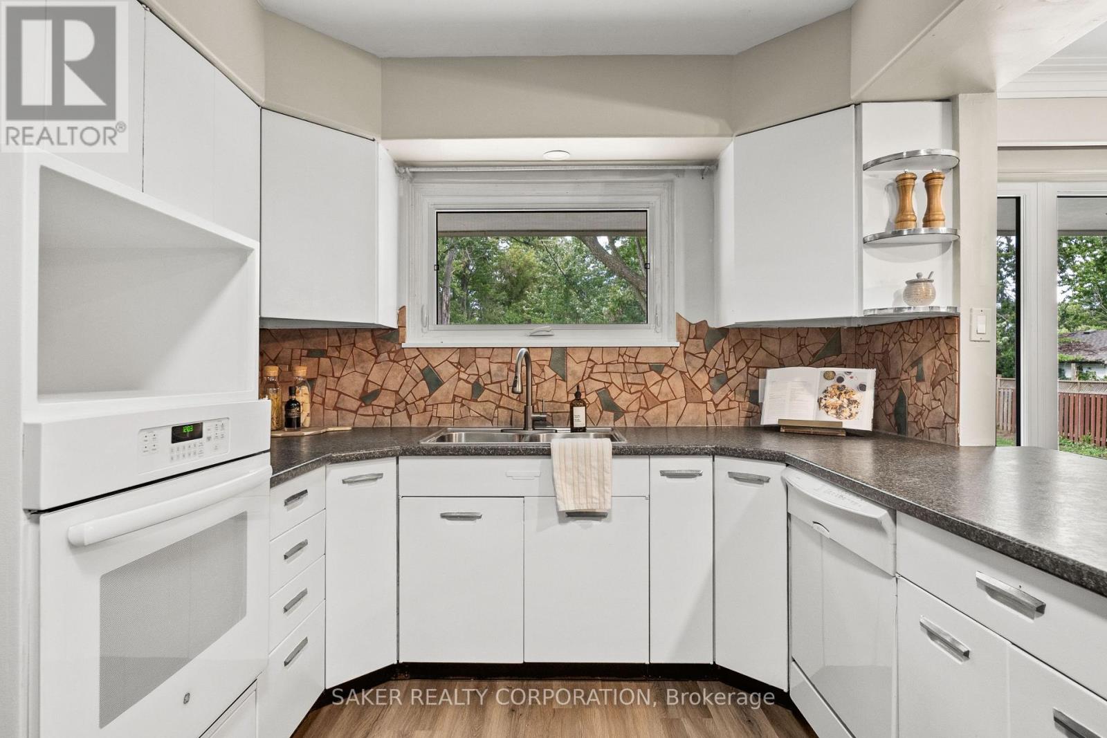 2586 Dundas Street, London East, Ontario  N5V 3C7 - Photo 16 - X13795156