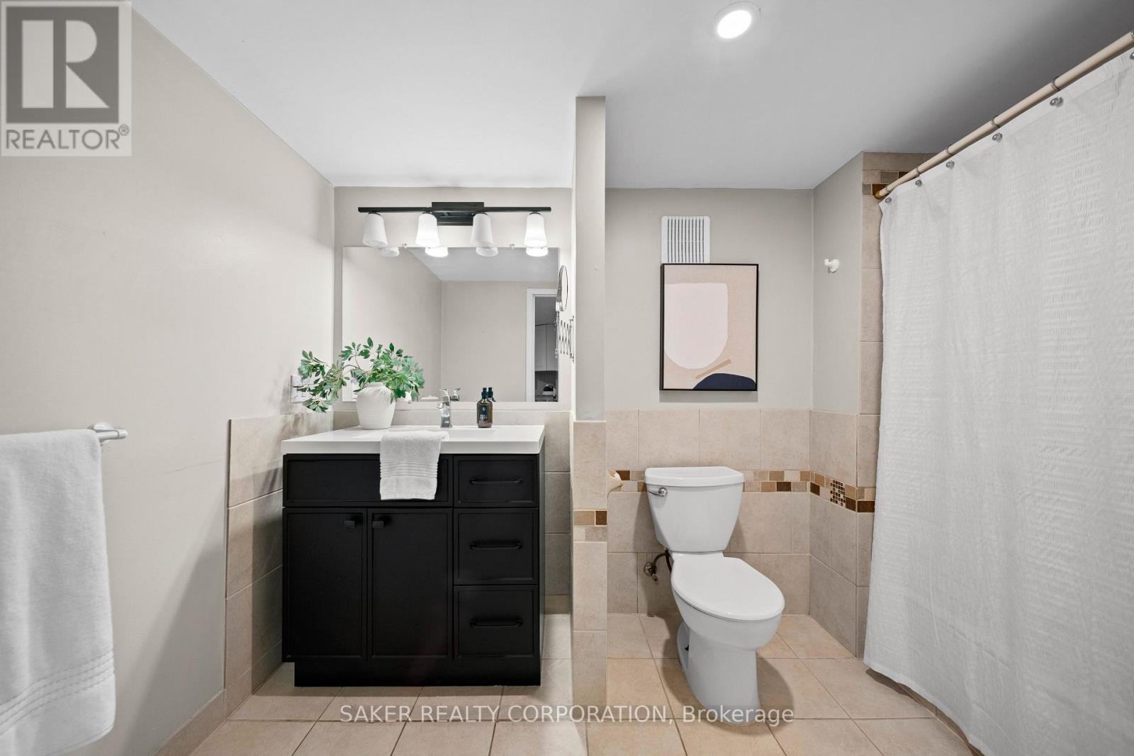 2586 Dundas Street, London East, Ontario  N5V 3C7 - Photo 35 - X13795156
