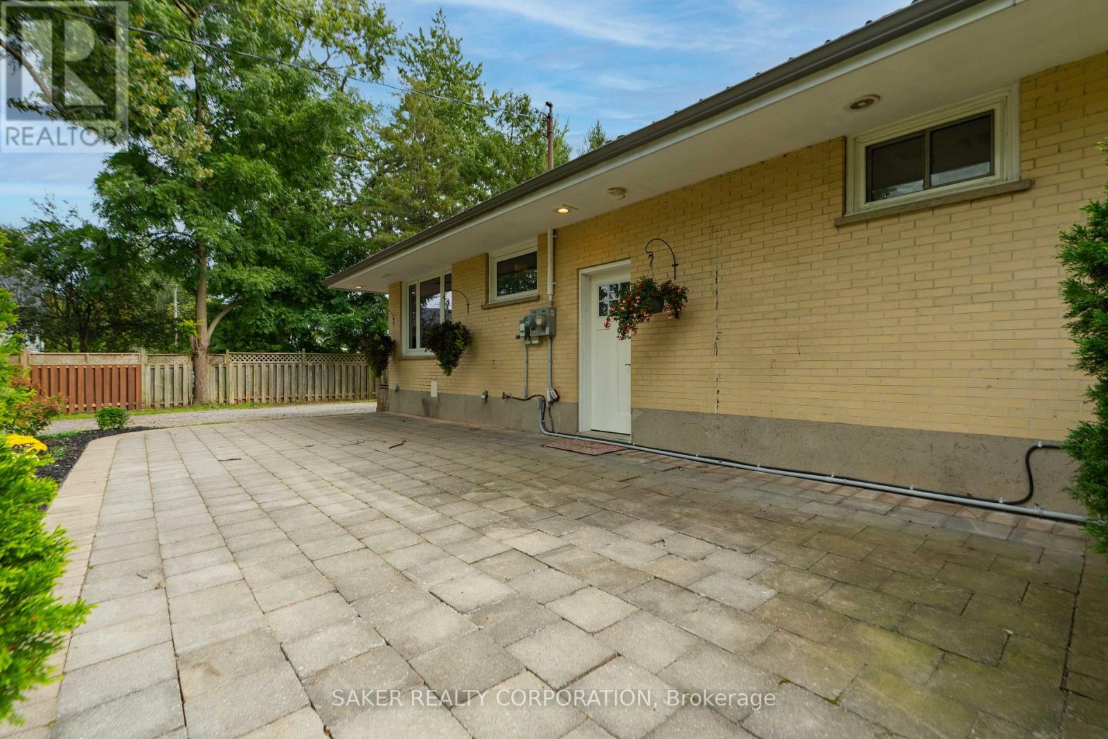 2586 Dundas Street, London East, Ontario  N5V 3C7 - Photo 39 - X13795156