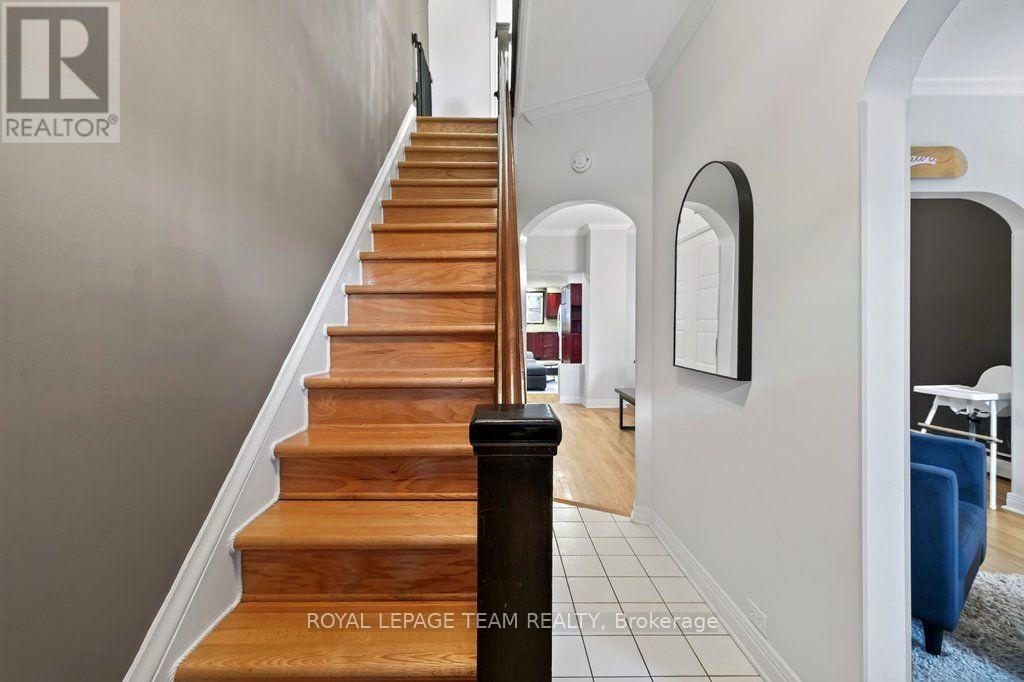 249 Hinchey Avenue, Ottawa, Ontario  K1Y 1L9 - Photo 2 - X13795192