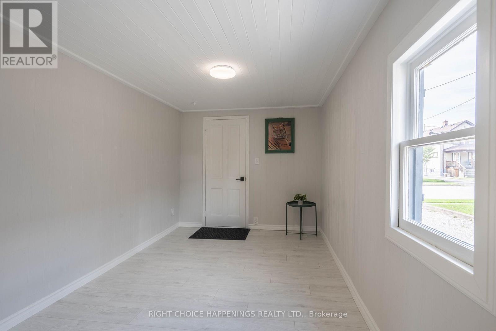 68 Christmas Street, Port Colborne, Ontario  L3K 1M5 - Photo 5 - X13795154