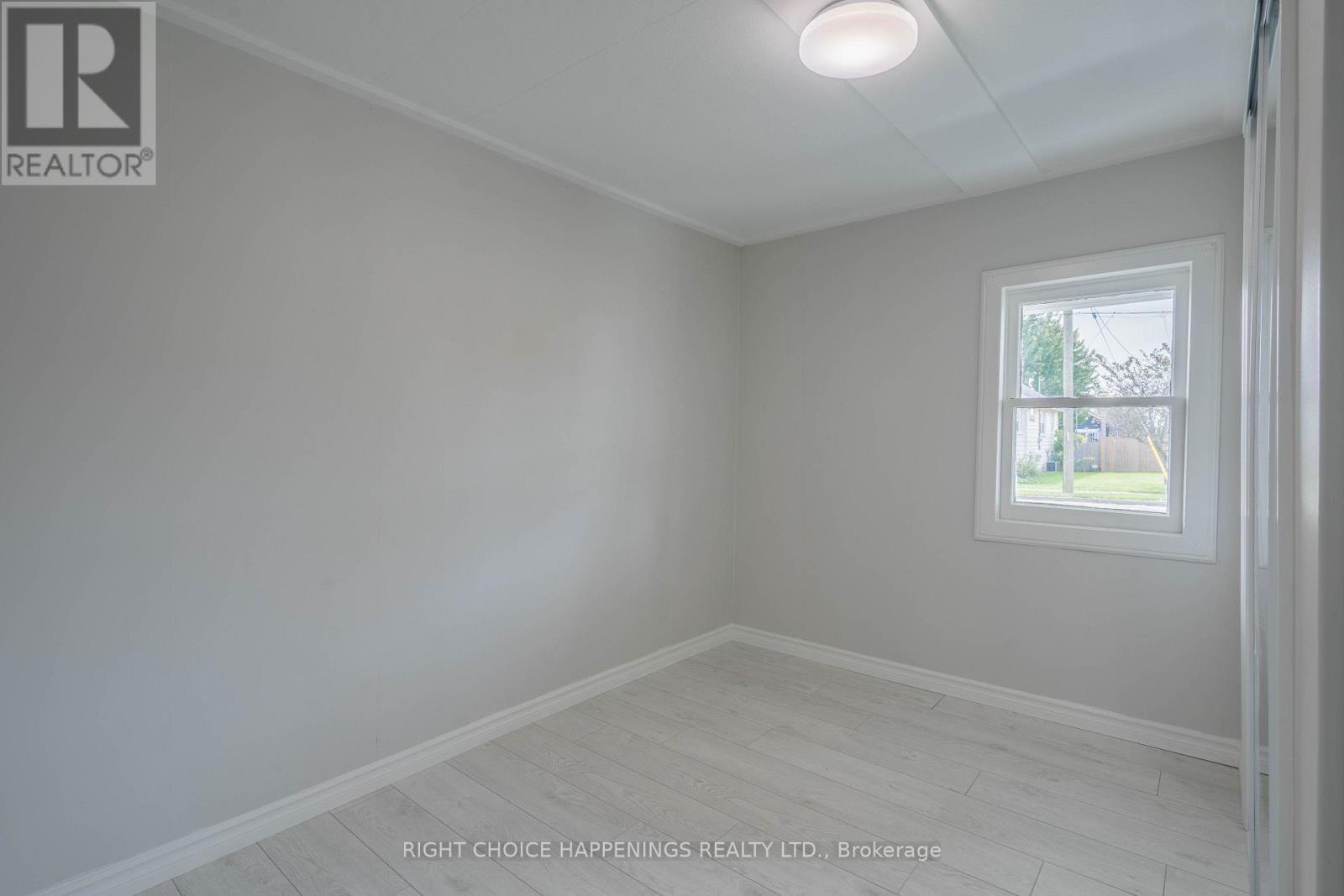 68 Christmas Street, Port Colborne, Ontario  L3K 1M5 - Photo 8 - X13795154