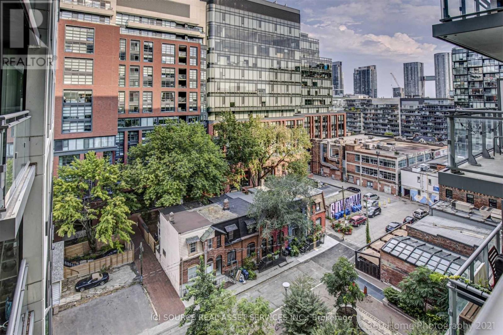 1020 - 525 Adelaide Street W, Toronto, Ontario M5V 0N7 - Photo 2 - C13795142
