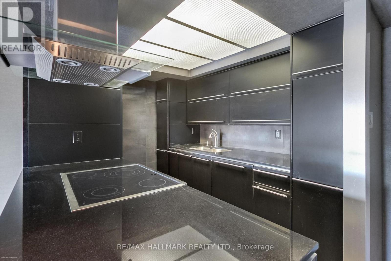 812 - 65 Scadding Avenue, Toronto, Ontario  M5A 4L1 - Photo 10 - C13795198