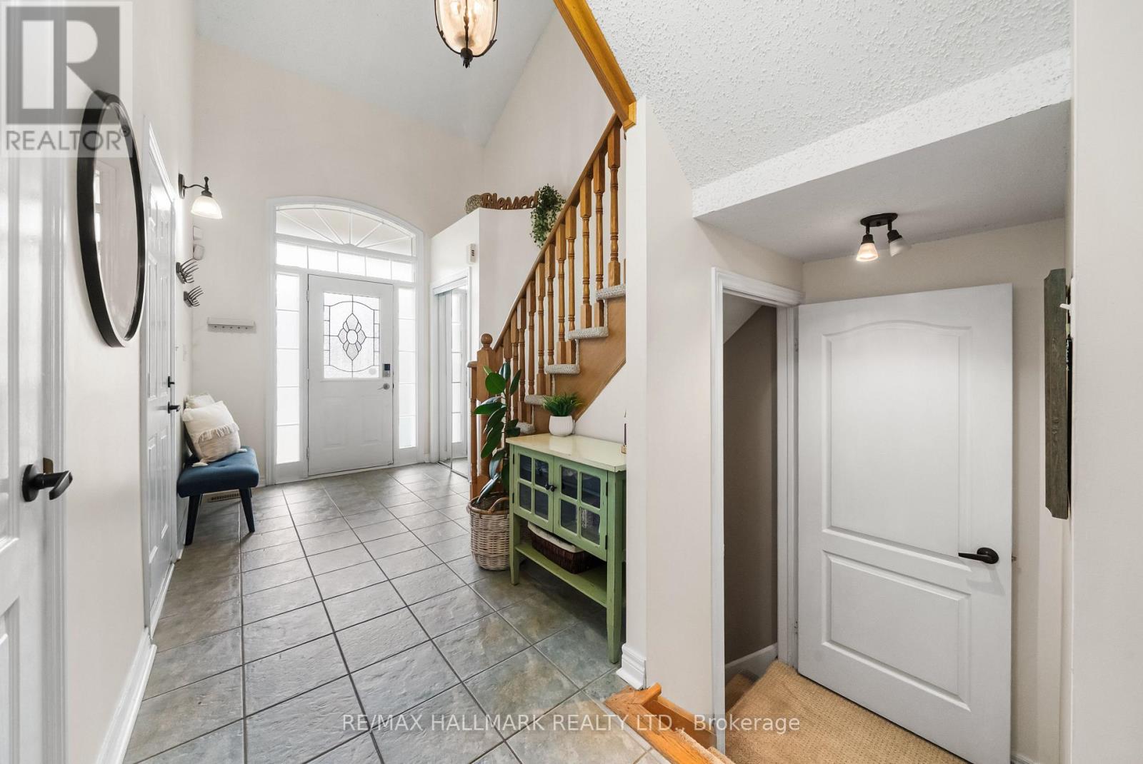 72 Melody Drive, Whitby, Ontario  L1M 1K2 - Photo 9 - E13795164
