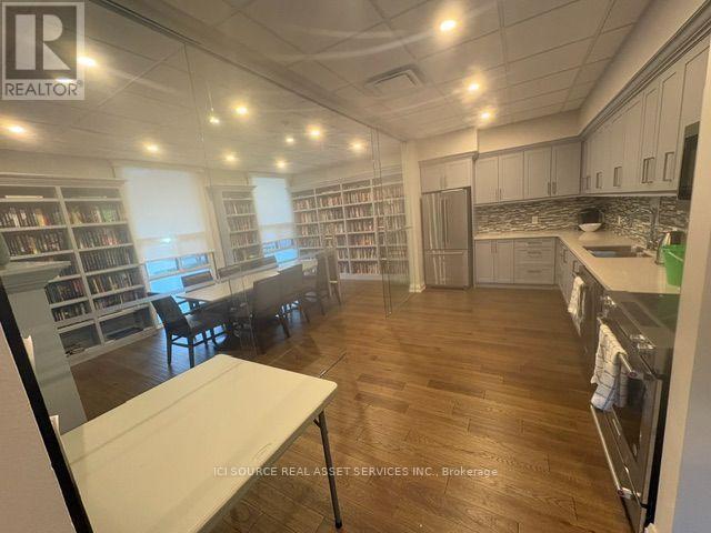 1102 - 50 Quebec Avenue, Toronto, Ontario  M6P 4B4 - Photo 3 - W13795146
