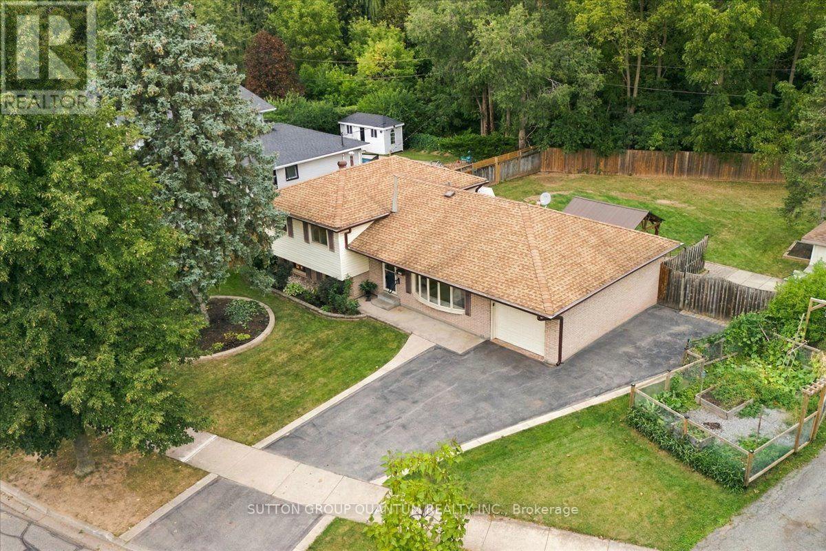325 ERINDALE DRIVE, Burlington, Ontario