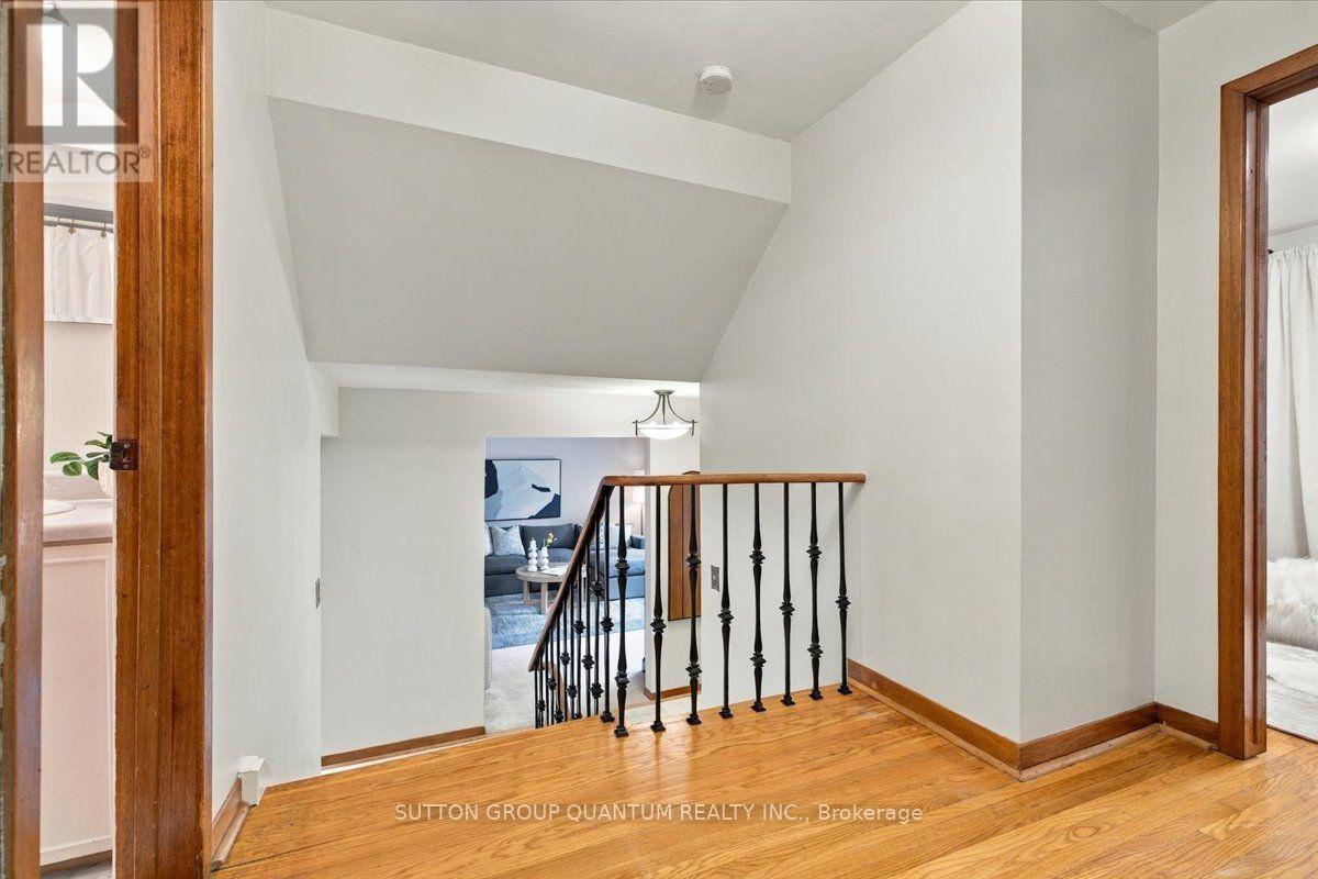 325 Erindale Drive, Burlington, Ontario  L7L 4T3 - Photo 14 - W13795166