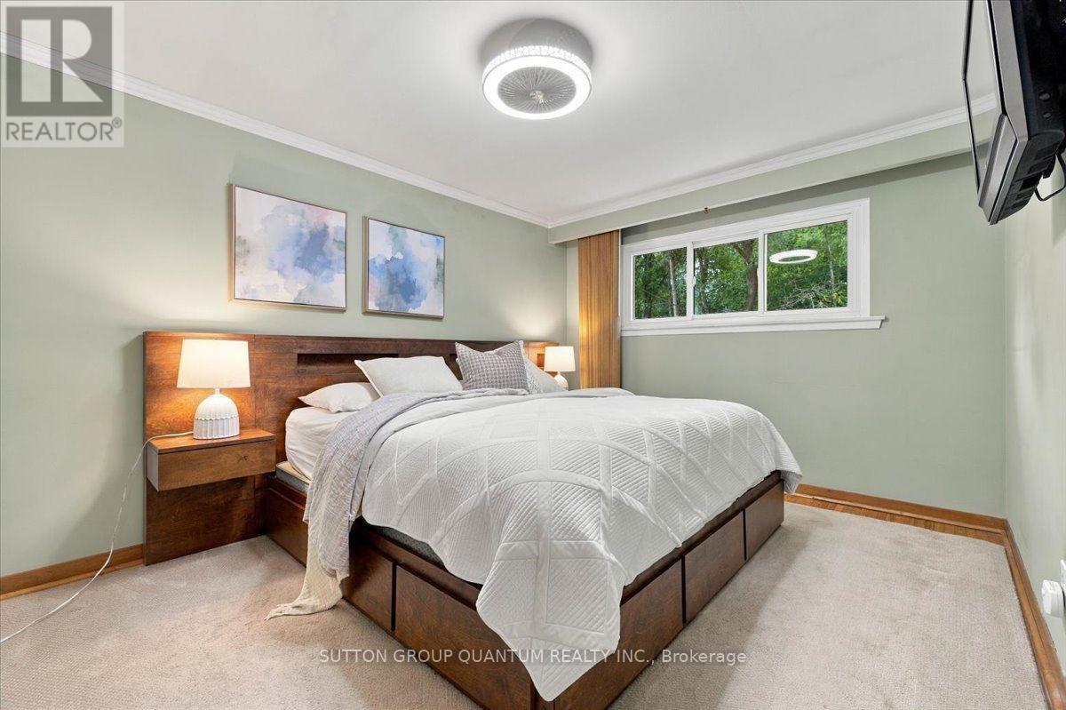 325 Erindale Drive, Burlington, Ontario  L7L 4T3 - Photo 15 - W13795166