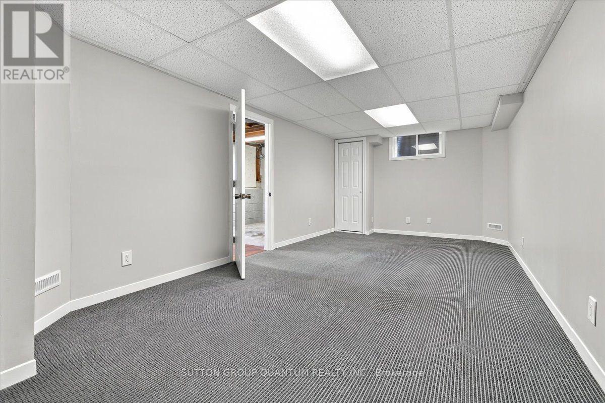 325 Erindale Drive, Burlington, Ontario  L7L 4T3 - Photo 29 - W13795166