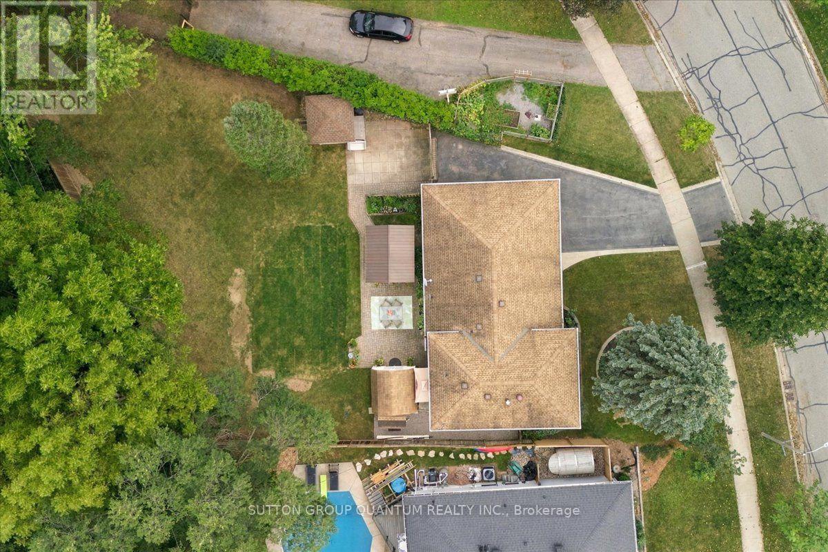 325 Erindale Drive, Burlington, Ontario  L7L 4T3 - Photo 39 - W13795166
