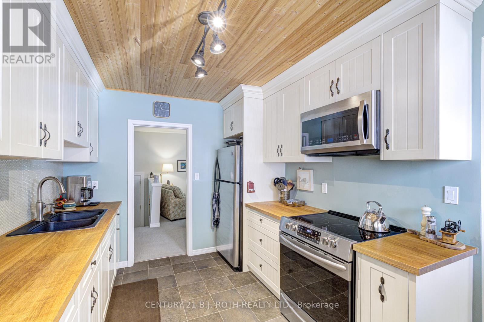 109 Wincott Drive, Toronto, Ontario  M9R 2P5 - Photo 14 - W13795190