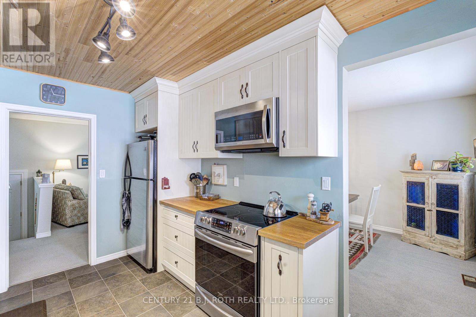 109 Wincott Drive, Toronto, Ontario  M9R 2P5 - Photo 15 - W13795190