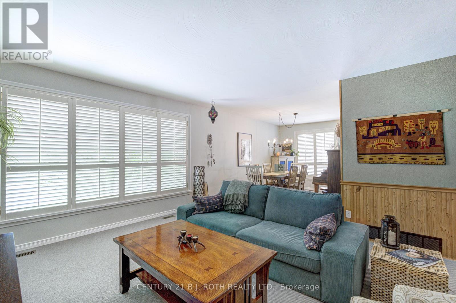 109 Wincott Drive, Toronto, Ontario  M9R 2P5 - Photo 9 - W13795190