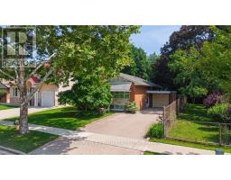 109 WINCOTT DRIVE, Toronto, Ontario