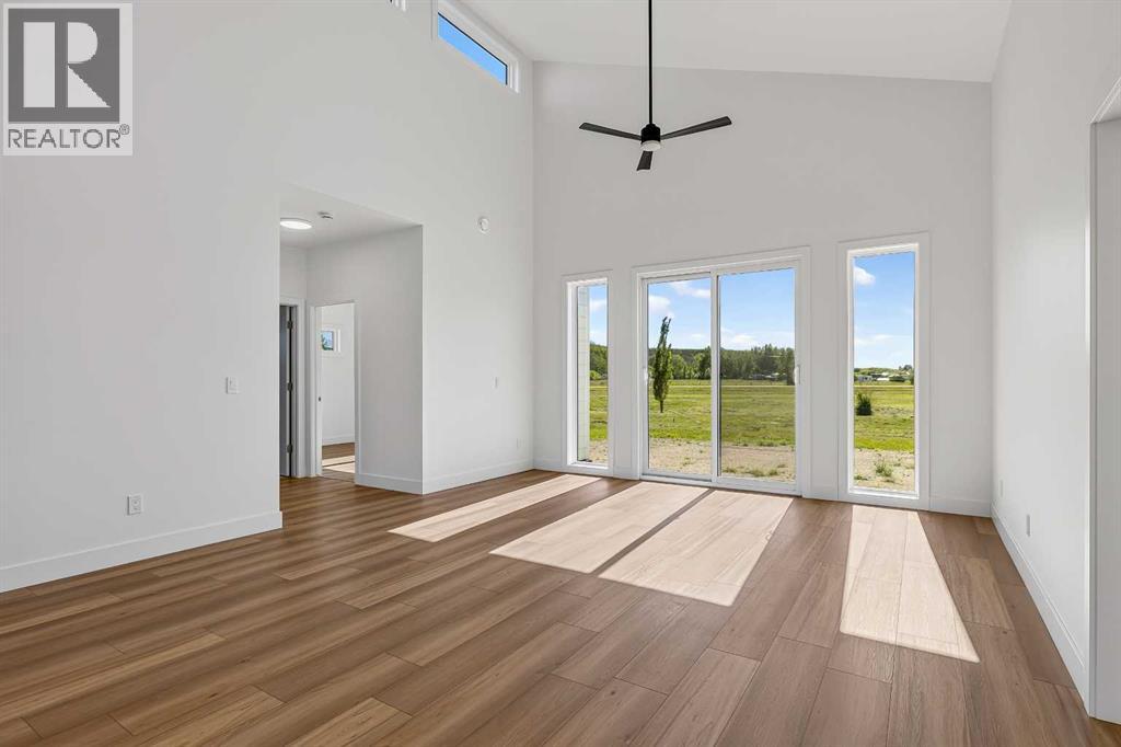 8 Diamond Valley Close, Carbon, Alberta  T0M 0L0 - Photo 11 - A2328129