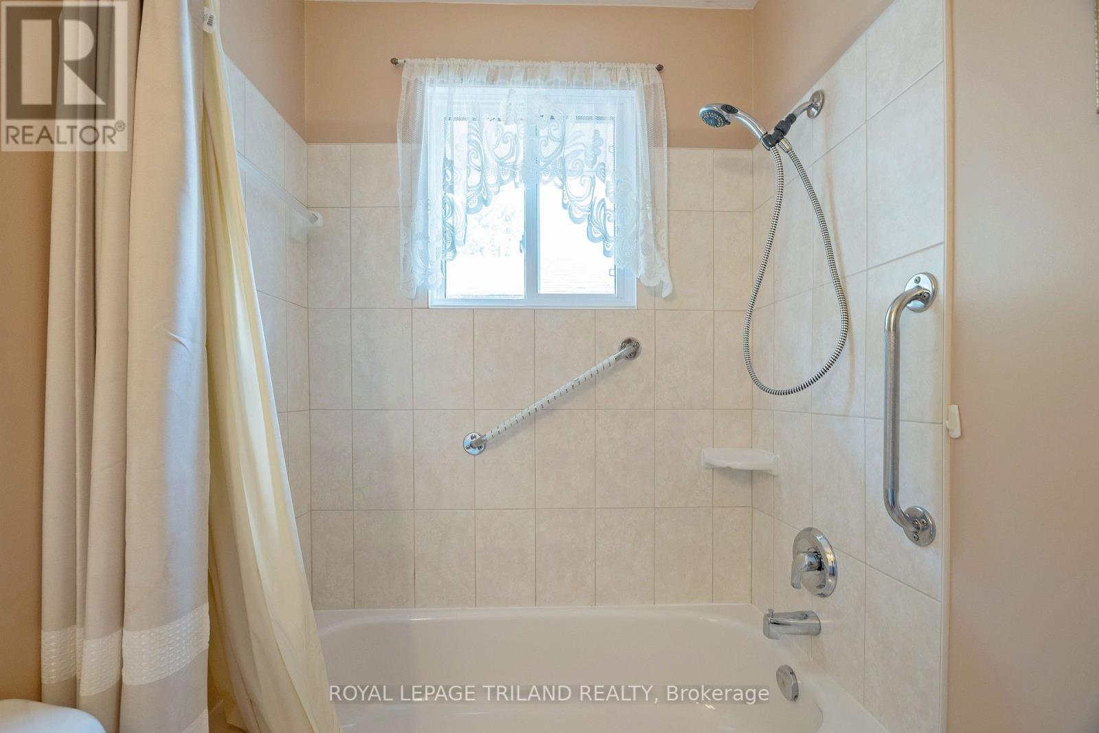 16 Sparta Street, St. Thomas, Ontario  N5R 5G9 - Photo 15 - X13795208