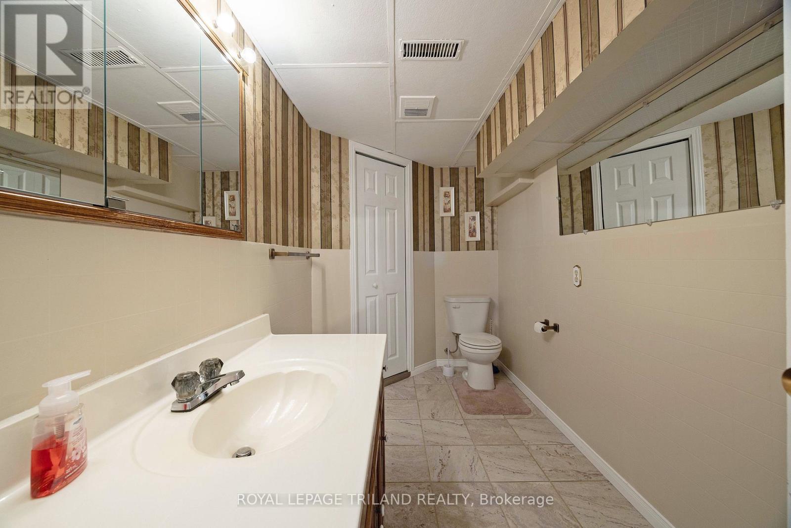 16 Sparta Street, St. Thomas, Ontario  N5R 5G9 - Photo 26 - X13795208