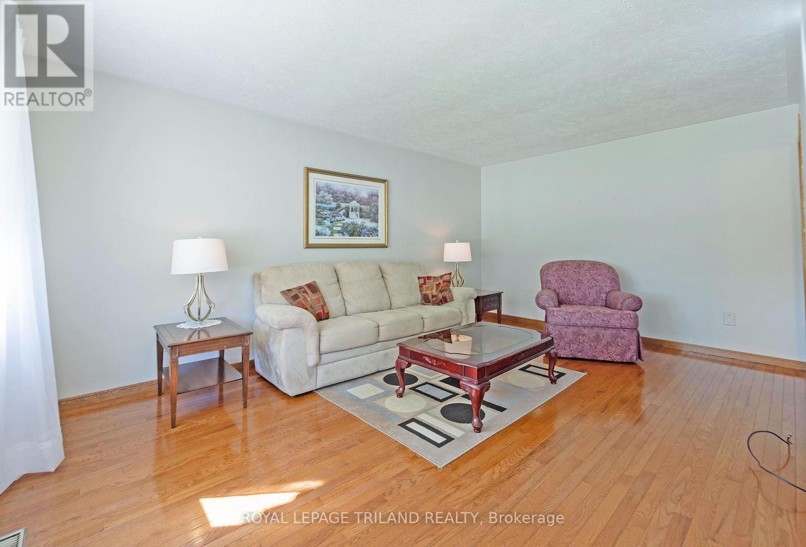 16 Sparta Street, St. Thomas, Ontario  N5R 5G9 - Photo 4 - X13795208